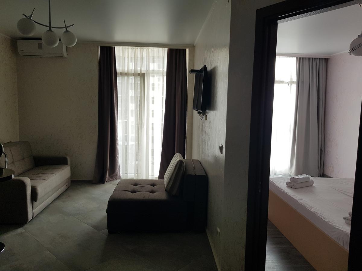 Viva Blue Batumi Aparthotel Exterior photo