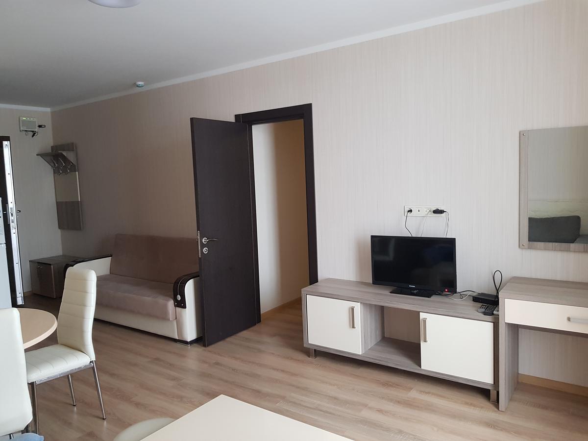 Viva Blue Batumi Aparthotel Exterior photo