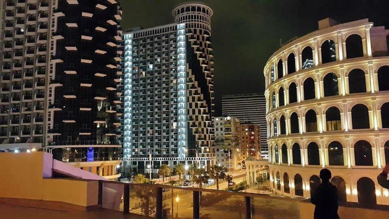 Viva Blue Batumi Aparthotel Exterior photo