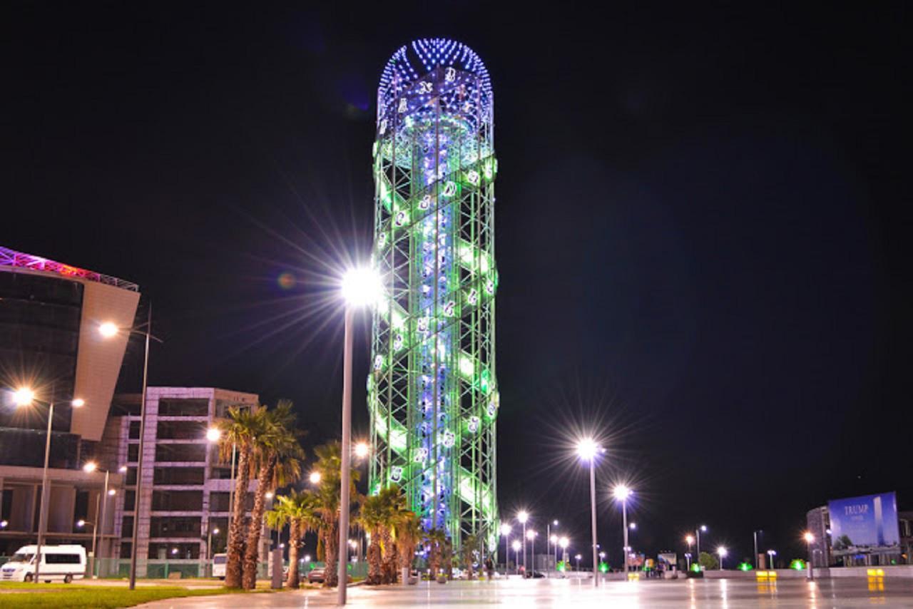 Viva Blue Batumi Aparthotel Exterior photo